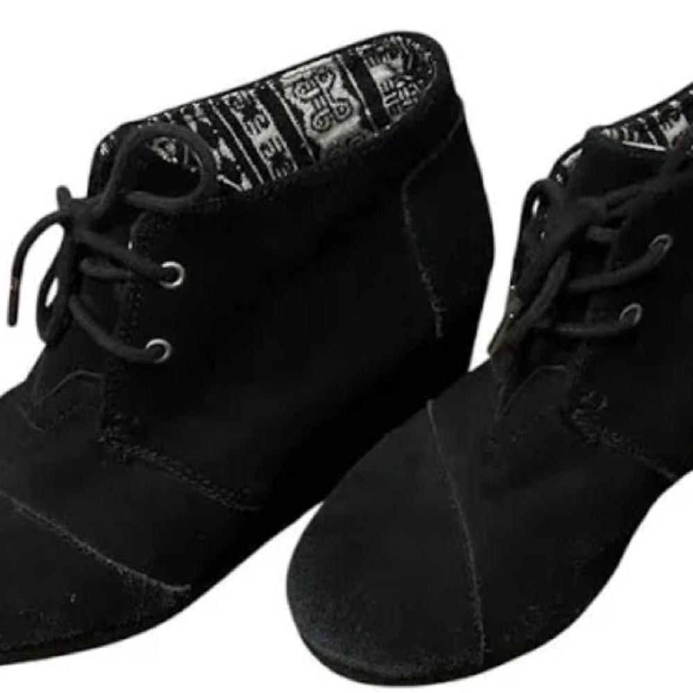 Toms Black Lace Up Women's Boots